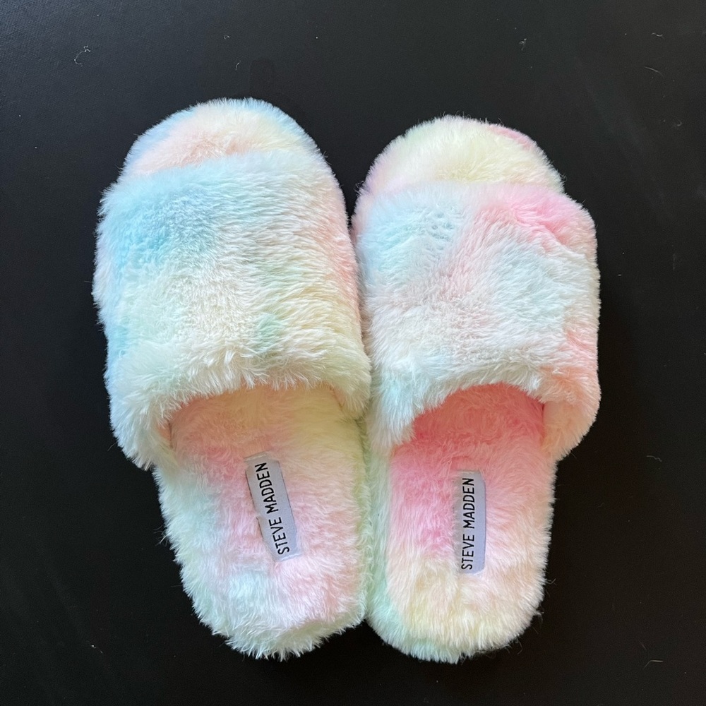 Steve Madden Slippers